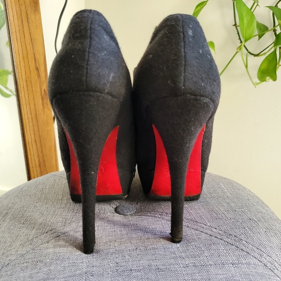 CHRISTIAN LOUBOUTIN | Loubout 150 Black Peep Toe Military Heeled Booties (9 US) - Picture 6 of 14